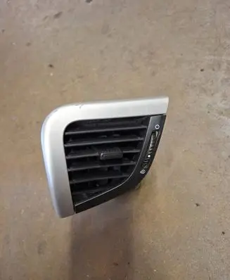 Peugeot 206+ Dashboard side air vent grill/cover trim 9683399780 9683001280
