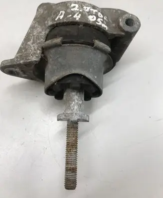 Opel Zafira A Engine mount bracket 2442764