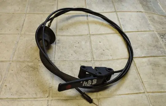 Citroen C5 Engine bonnet (hood) release handle
