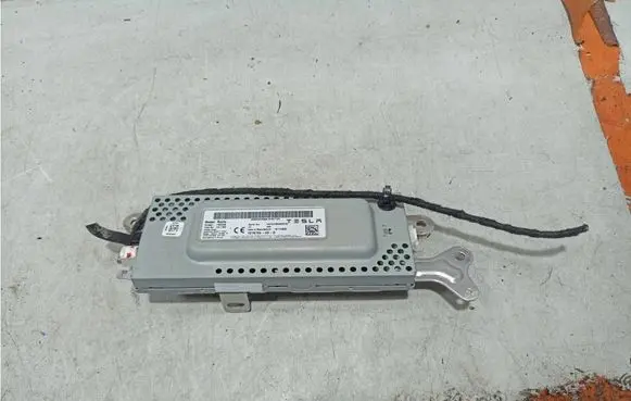 Tesla Model 3 Other control units/modules 107975500D