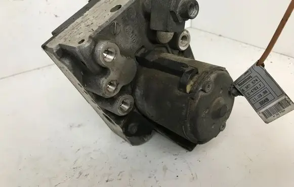 BMW 5 E39 ABS Pump 34511030910 0265217000 71030841
