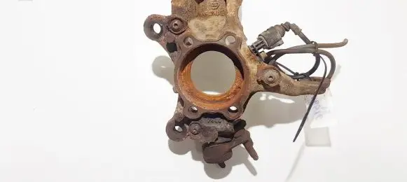 Volkswagen Golf Plus Front wheel hub