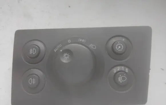 Opel Zafira B Light switch 13205869 04060201 D320
