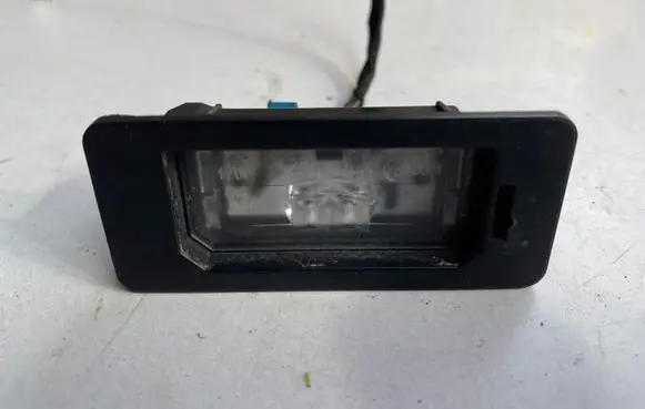 BMW 5 G30 G31 Number plate light 7410302 183841554