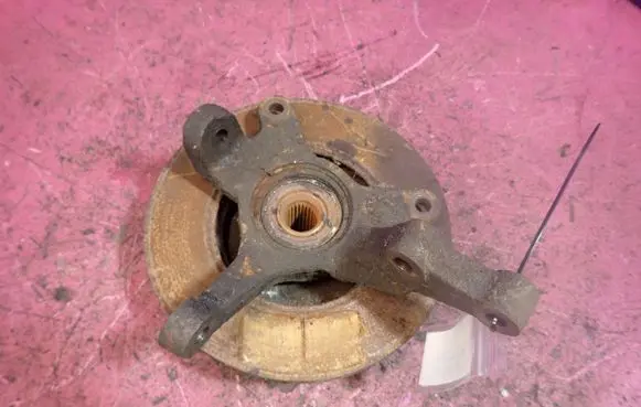 Hyundai Getz Front wheel hub spindle knuckle