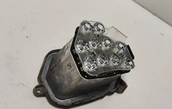 Front indicator light