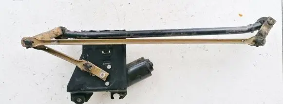 Audi A4 S4 B5 8D Front wiper linkage and motor