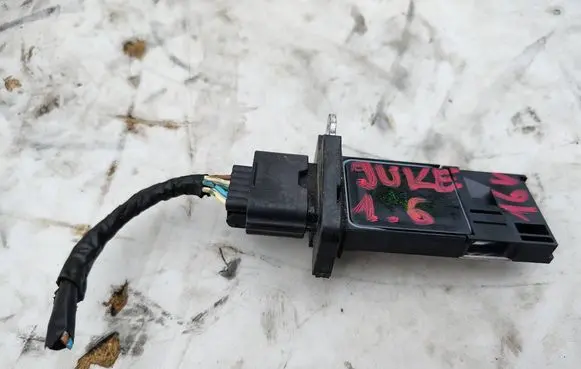 Nissan Juke I F15 Mass air flow meter 226807S00B