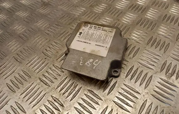 Volkswagen PASSAT B5.5 Airbag control unit/module 1C0909605C