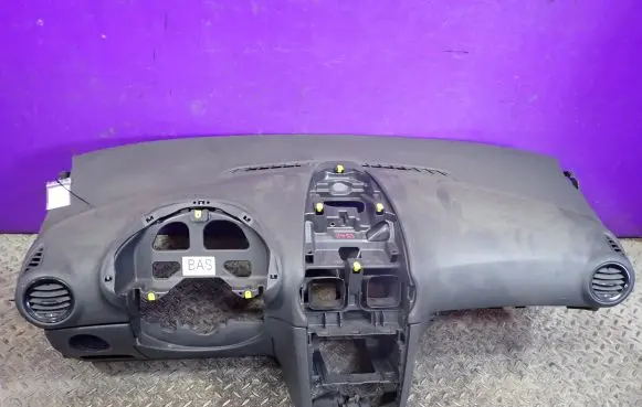 Opel Corsa D Dashboard 13184102