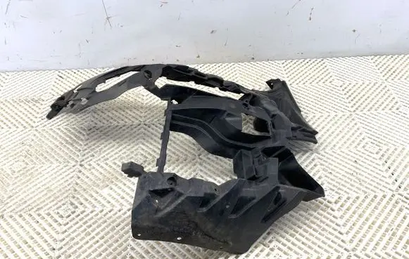 BMW X5 G05 Front bumper mounting bracket 8069228