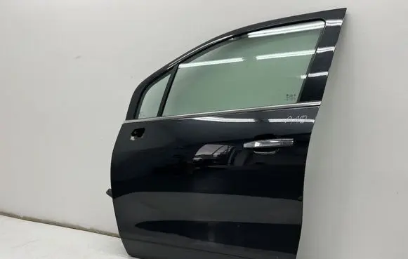 Chevrolet Tracker Front door MMAUTKO20326