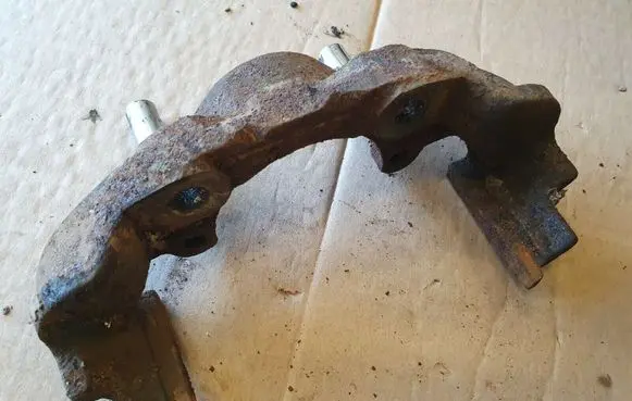 Volkswagen Jetta I Front Brake Caliper Pad/Carrier 171615127