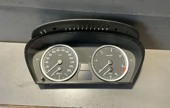 BMW 5 E60 E61 Speedometer (instrument cluster) 110080213 62116958600 7898018902