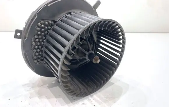 Volkswagen Golf Plus Heater fan/blower 3C1820015L