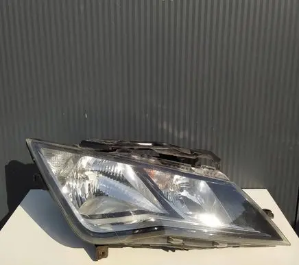 Seat Leon (5F) Headlight/headlamp 5F1941006A