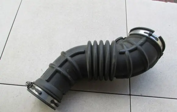 Ford Kuga II Intake resonator FV419F805AE