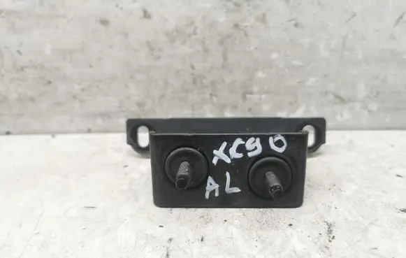 Volvo XC90 Tailgate/trunk/boot hinge 9483797