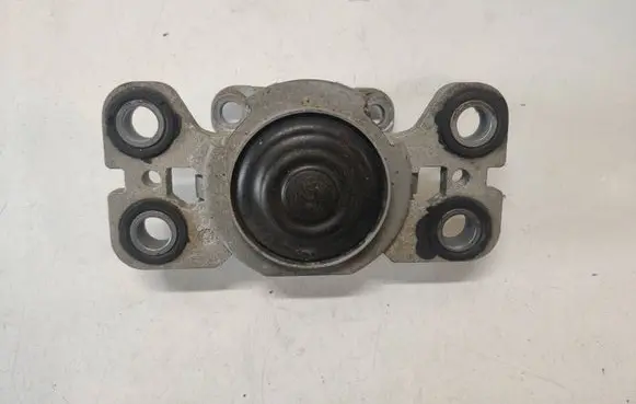 Volvo S60 Engine mount bracket 8G9N7M121BA