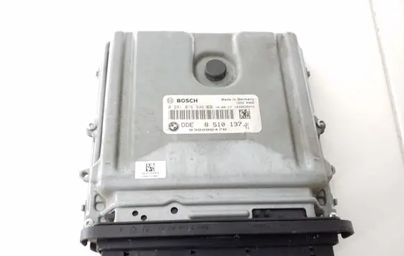 BMW 5 F10 F11 Engine control unit/module 851013701 0281016846