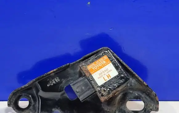 Toyota Prius (XW20) Airbag deployment crash/impact sensor 8917447040