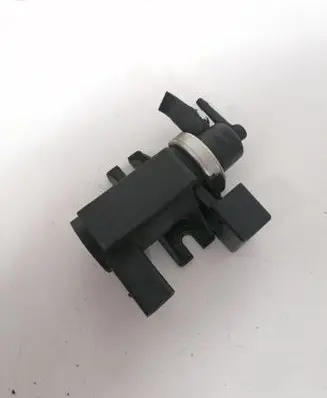 Audi A4 S4 B7 8E 8H Turbo solenoid valve 8E0906628A