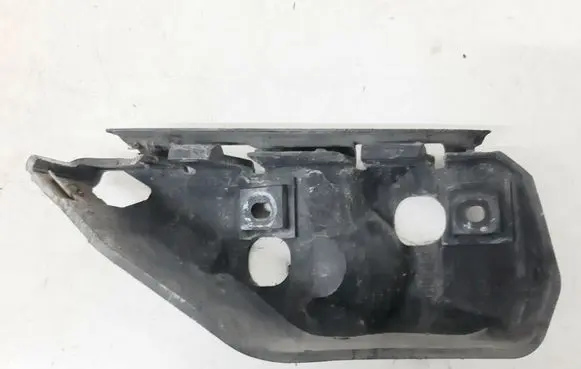 Volvo V50 Front bumper mounting bracket 31265397