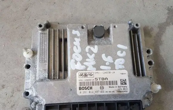Ford Focus Engine control unit/module ECU 5M51-12a650-UA