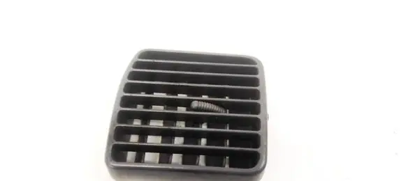Mitsubishi Space Star Dash center air vent grill