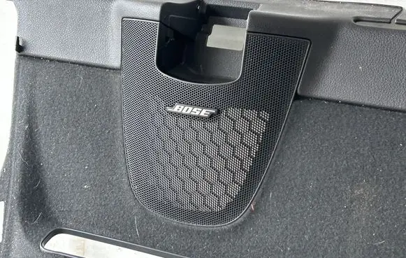 Nissan Maxima A35 Cover in windowsill 