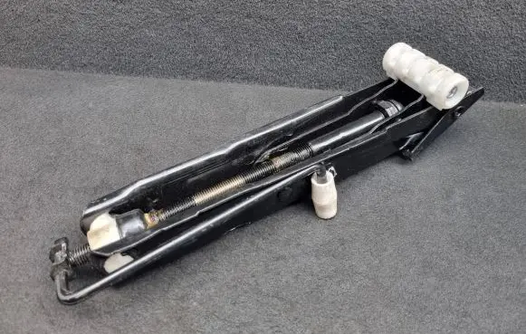 Audi A8 S8 D4 4H Lift Jack 4H0011031