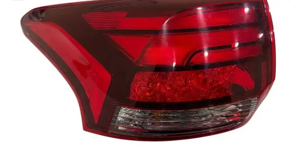 Mitsubishi Outlander Rear/tail lights