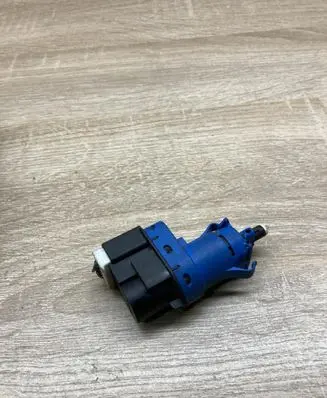 Mazda 3 I Brake pedal sensor switch BN7N