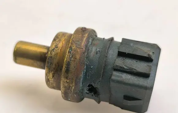 Volkswagen Vento Coolant temperature sensor 059919501