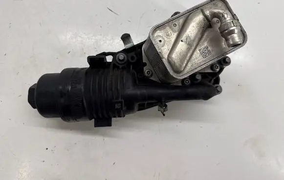 BMW 2 F44 Oil filter mounting bracket 8649177 11428649177 1185804