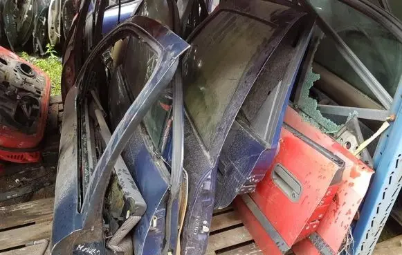 Opel Calibra Front door raudonos