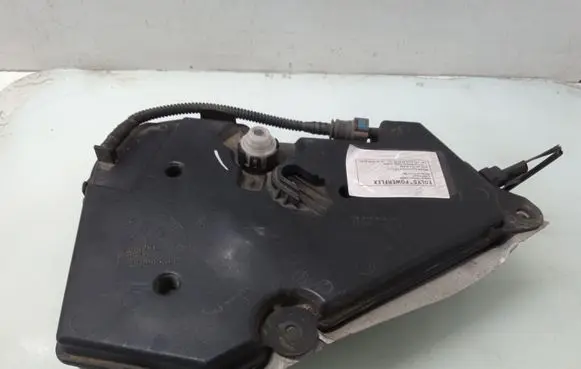 Peugeot 308 AdBlue liquid reservoir 