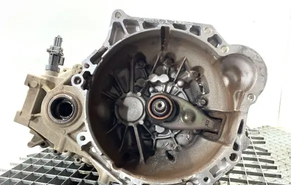 KIA Venga Manual 5 speed gearbox TJJ5