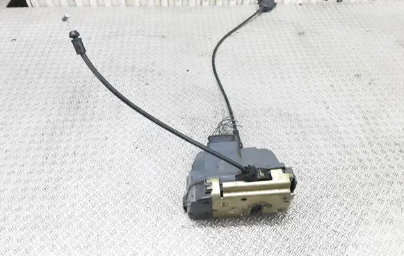 Renault Megane II Rear door lock