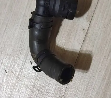 Jaguar F-Pace Engine coolant pipe/hose 1B505AB