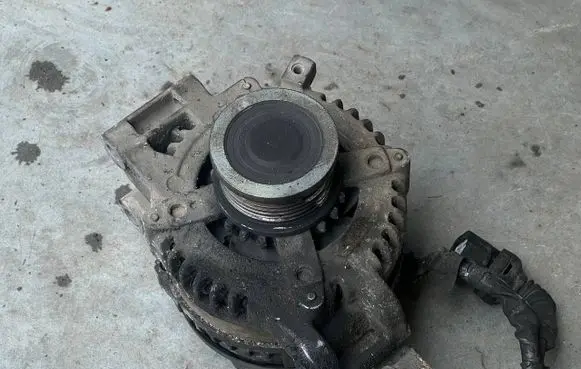 Toyota Avensis T250 Generator/alternator