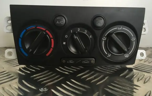 Mazda Premacy Climate control unit CB931K28 CB93