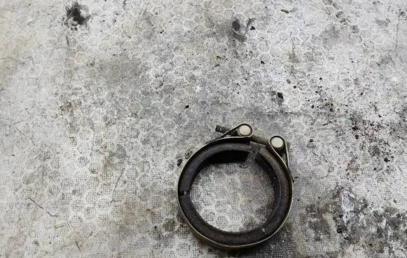 Skoda Octavia Mk3 (5E) Muffler pipe connector clamp 1K0253725