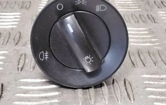 Volkswagen Polo IV 9N3 Light switch 6Q0941531B
