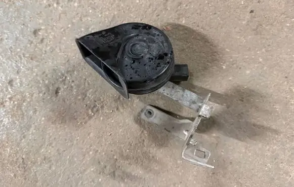 Skoda Octavia Mk3 (5E) Horn signal 5Q0951223