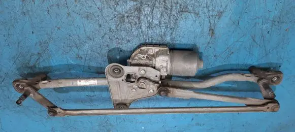 Volvo V60 Front wiper linkage 