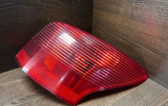 Peugeot 407 Rear/tail lights 03035 E203035