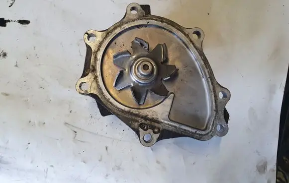 Toyota Corolla Verso E121 Water pump NOCODE