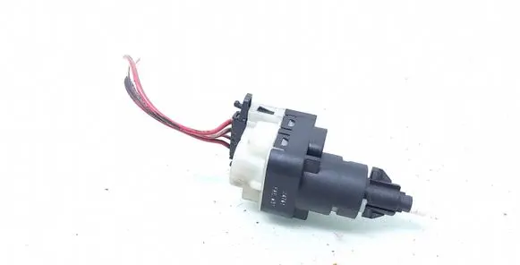 Audi A4 S4 B6 8E 8H Brake pedal sensor switch