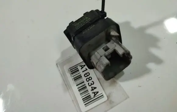 Toyota Avensis T250 Glow plug pre-heat relay 2867067010